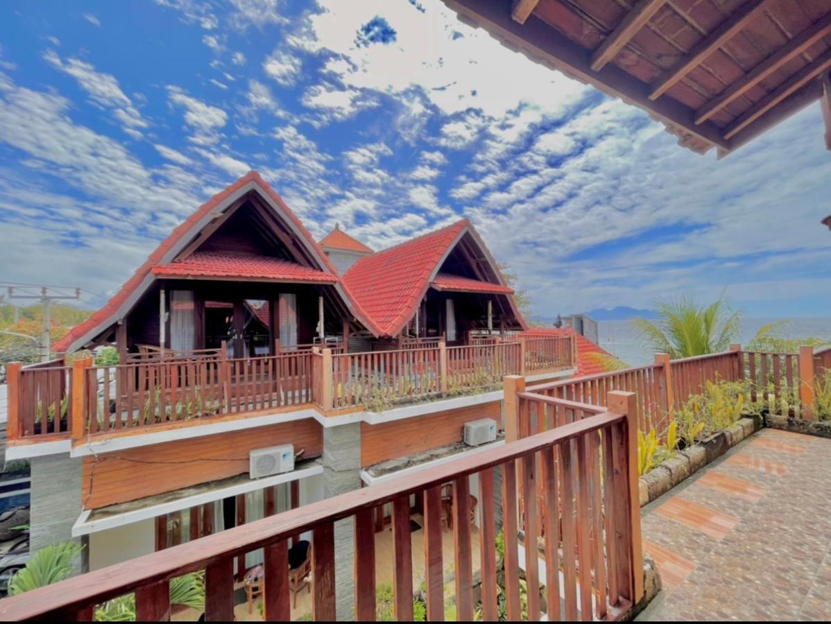 Ayu Laba Beach Villa And Resto Batununggul Buitenkant foto