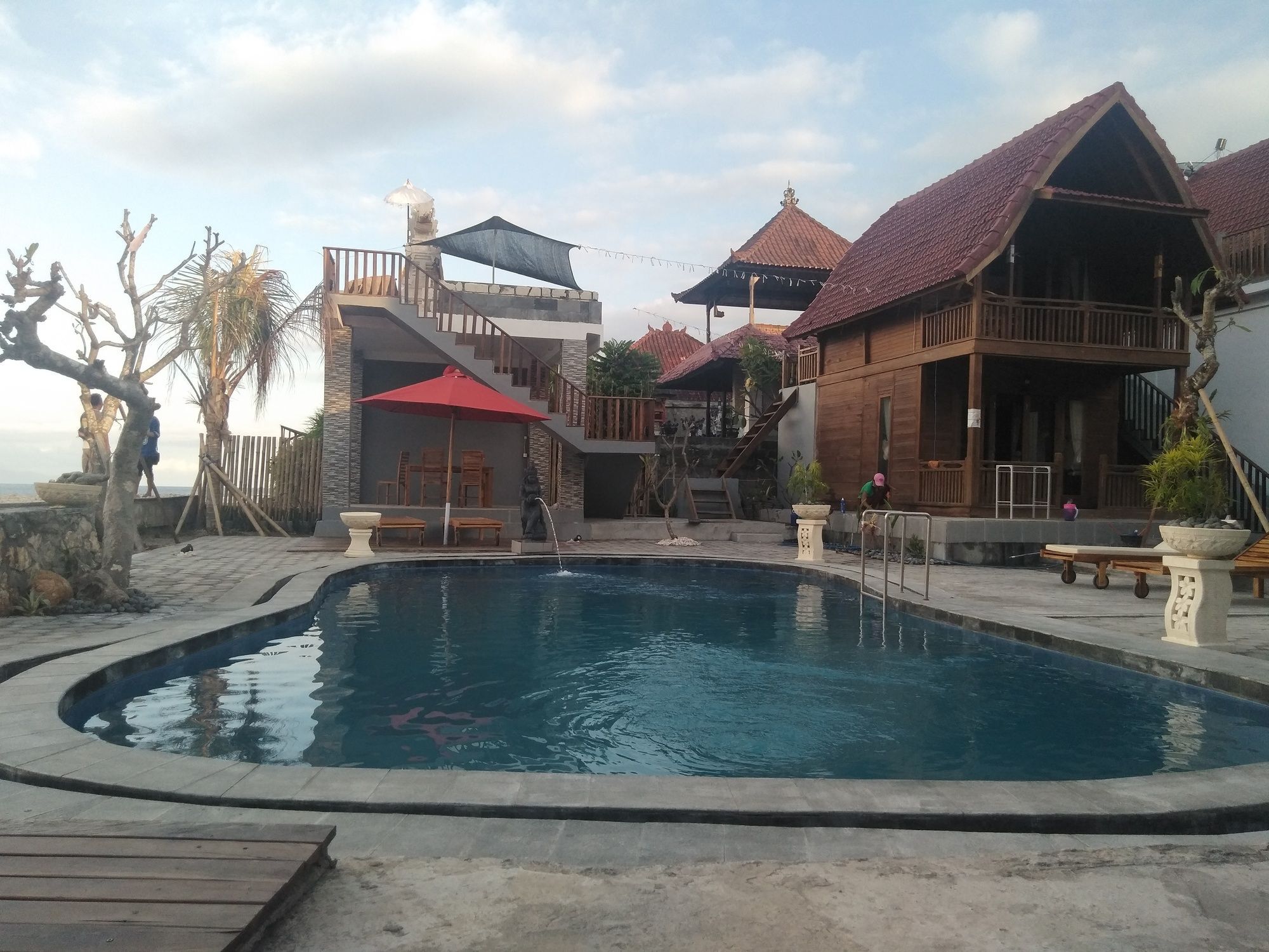 Ayu Laba Beach Villa And Resto Batununggul Buitenkant foto